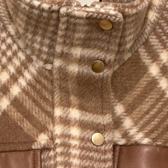 Bagatelle Plaid Tan Wool Blend Snaps Women's Jacket - Picture 8 of 12